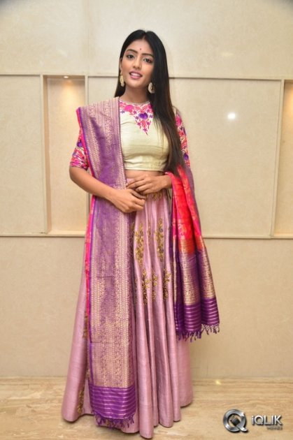 Eesha-Rebba-at-Diwali-New-Collections-Fashion-Show